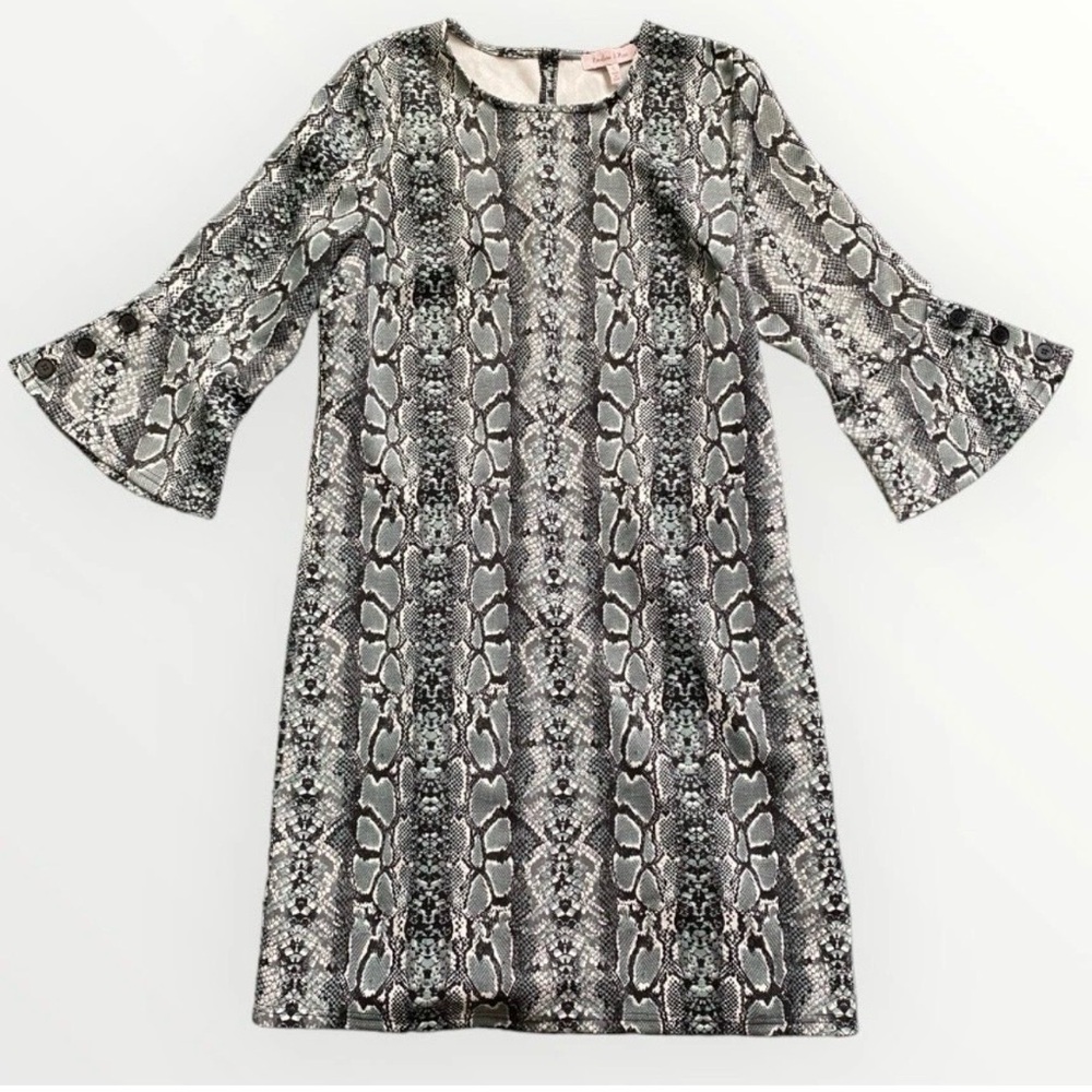 Harper and Rose snake print dress women’s size medium bell sleeves